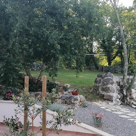 Amazing 4 Bedroom Villa With Swimming Pool And Wifi, Family Frendly Tribalj  Exterior photo